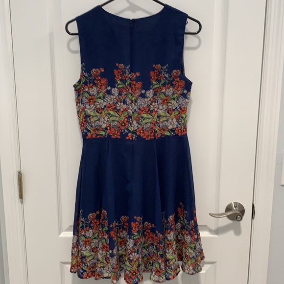 FLORAL DRESS - Picture 2 of 6